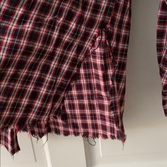 Lightly used LF FURST OF A KIND FLANNELBUTTON DOWN - Picture 2 of 8